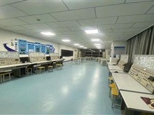 【光伏工程實訓基地】<br/>PLC理實一體化實訓室